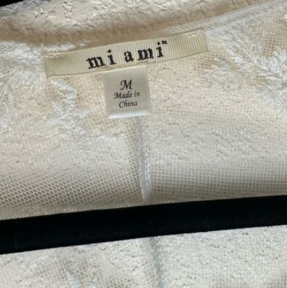 Francesca’s Miami Lace Bell Sleeve Cascading boho cover duster Medium - Picture 4 of 5